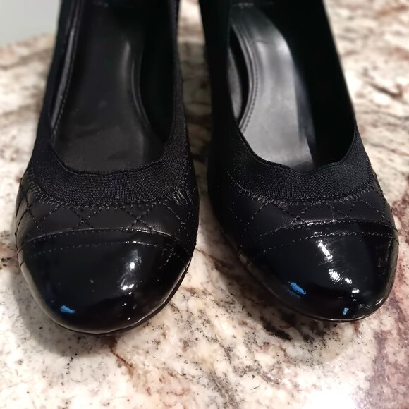 EUC 💥 BEAUTIFUL TORY BURCH BLACK LEATHER / PATENT LEATHER BLOCK HEELS ~ SIZE 9 - Picture 2 of 8